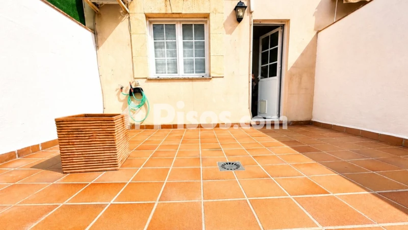 Fotografía del inmueble reportado: 750 €/mes — Granada, Granada