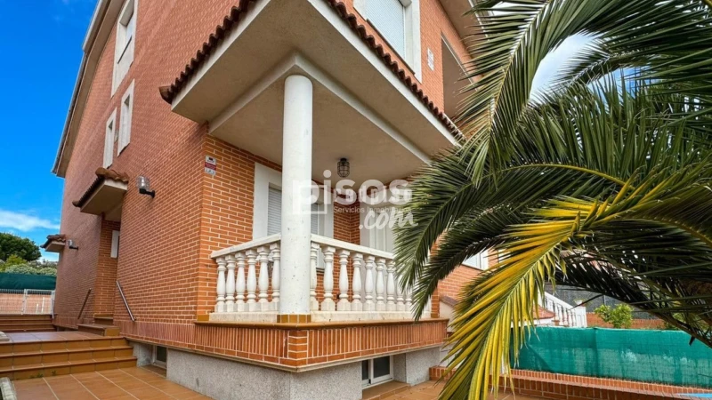 Chalet en venta en Avenida de Valdelacea, cerca de Calle del Arroyo del Médico, Castañeras (Arroyomolinos) de 489.000 €