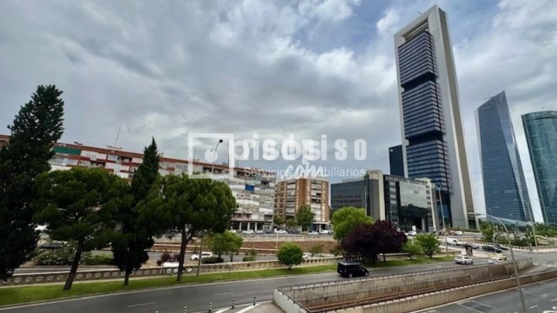 Piso en alquiler en Paseo de la Castellana, 270, cerca de Calle del Marqués de Torrelaguna