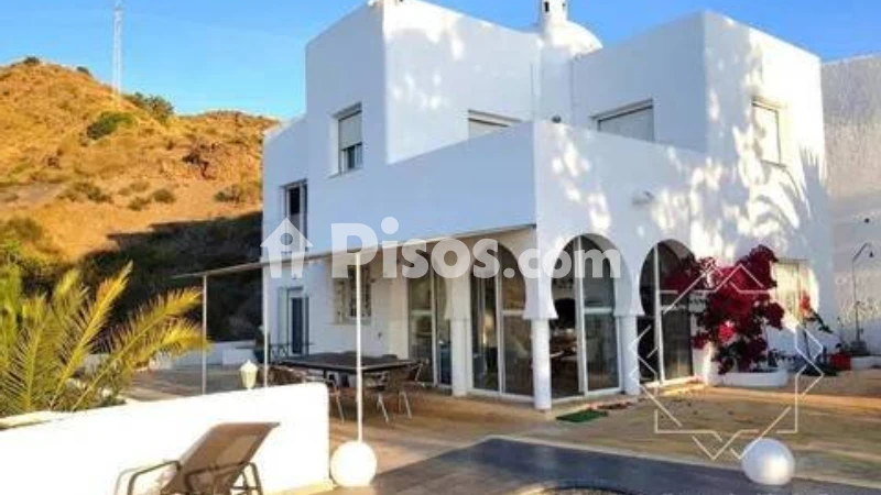 Fotografía del inmueble reportado: 3.000 €/mes — Almería, Almería
