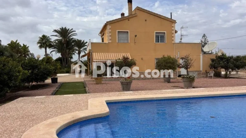 Chalet en venta en Matola-La Foia-Las Bayas-La Marina