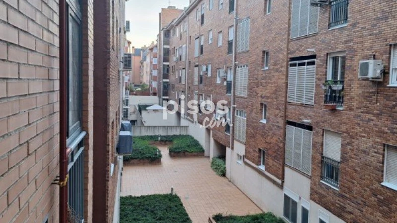 Piso en alquiler en Calle de Sanchidrián, 13