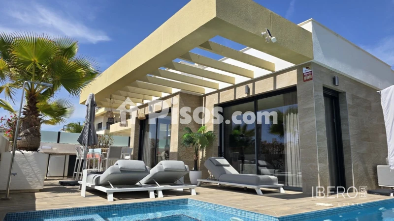 Casa – Los Montesinos, Barrio de los Miras
