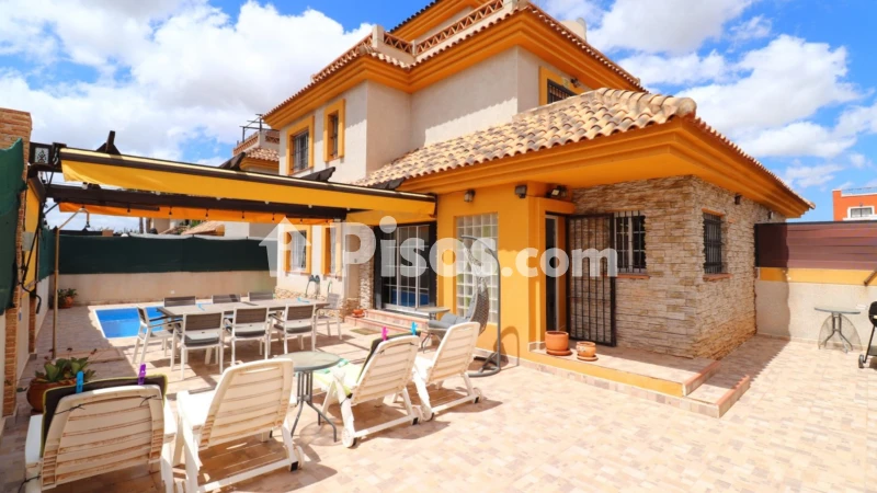 Casa – Los Montesinos