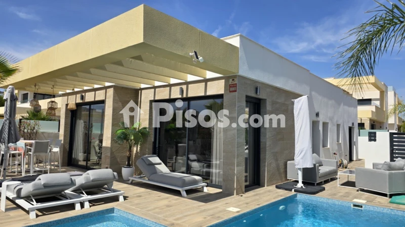 Casa – Los Montesinos, Barrio de los Miras