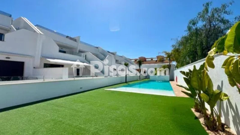 Piso de 2 habitaciones, 77 m²