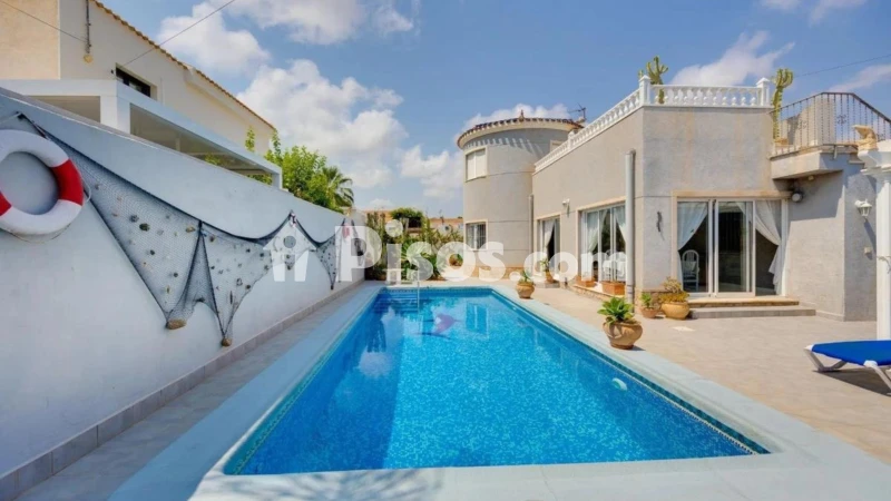 Casa en venta en Orihuela