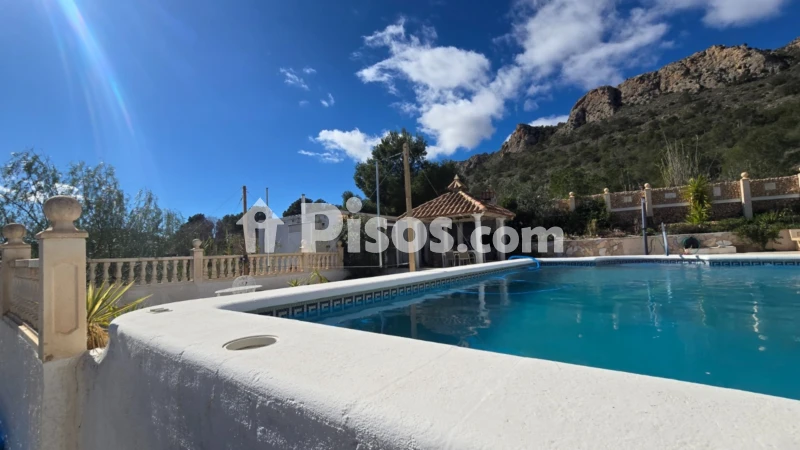 House, 183 m², land 6900 m²