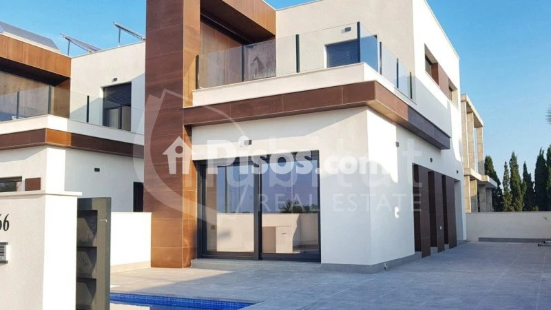 Casa – Daya Nueva
