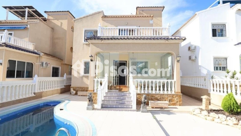 Casa en venta en Orihuela Costa