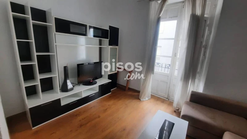 Piso en alquiler en Centro, Centro (Distrito Núcleo Urbano. Elx - Elche) de 650 €<span>/mes</span>