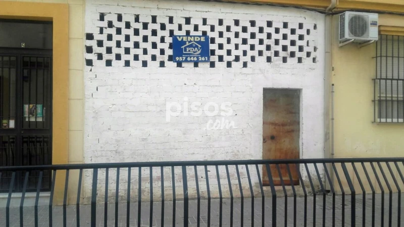 Local comercial en venta en Calle 28 de Febrero, Número 0, Palma del Río de 55.000 €
