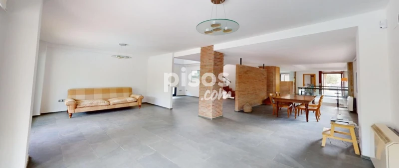 Chalet en alquiler en Avenida de las Mimosas, cerca de Calle de las Adelfas, El Zaudín-Club de Golf (Bormujos) de 4.500 €<span>/mes</span>