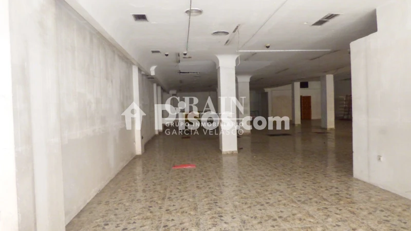 Local comercial en venta en Industria
