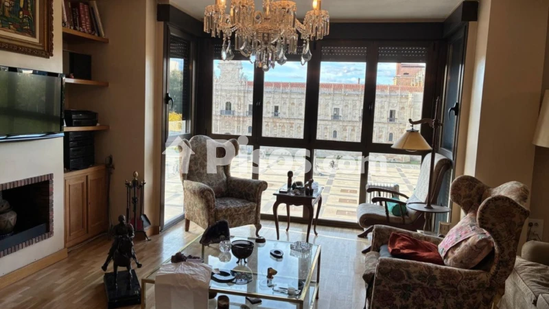 Fotografía del inmueble reportado: 1.200 €/mes — León, León