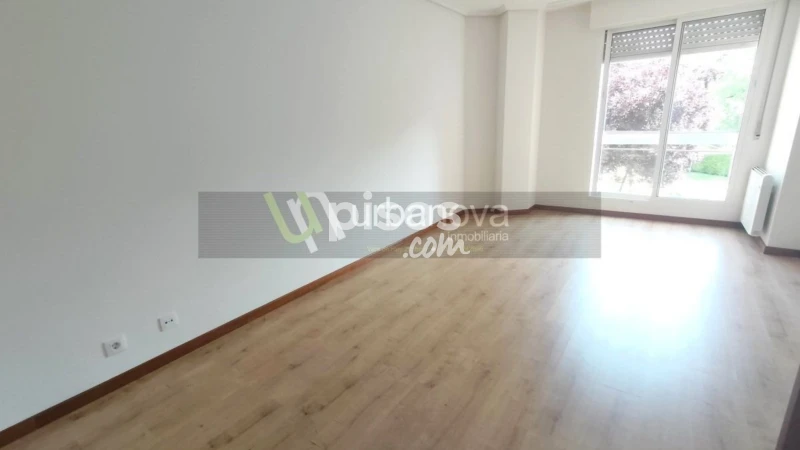 Apartamento en alquiler en Club Deportivo, San Adrián-La Cava-El Arco (Logroño) de 620 €<span>/mes</span>