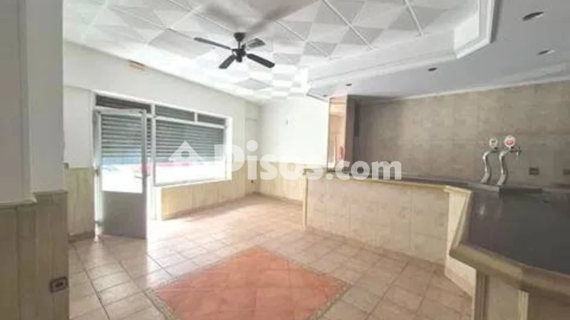 Local comercial en venta en Porta Nova