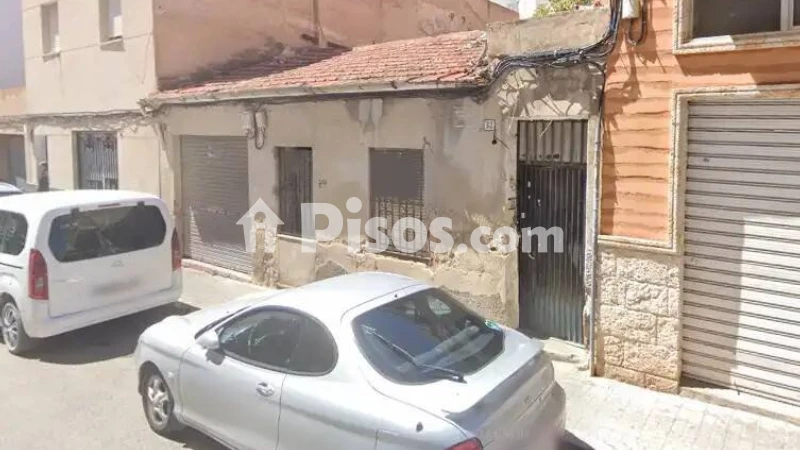 Casa – Elda, Barrio Las 300
