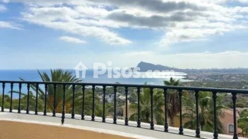 Pis – Altea, Urbanització Serra d'Altea