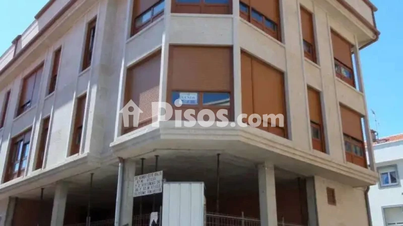 Local comercial en venta en Ribeira