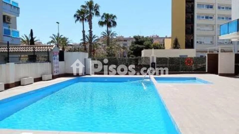 Pis – Torrevieja, Urbanización Calas Blancas