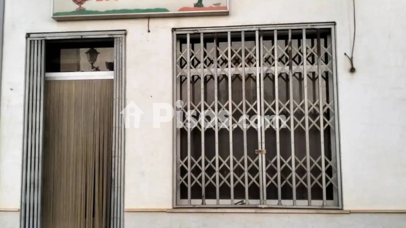 Local comercial en venta en Calle de la Virgen