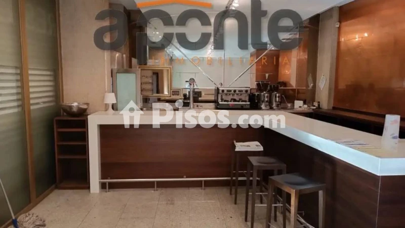 Local comercial en venta en Campus Sur-Santa Marta
