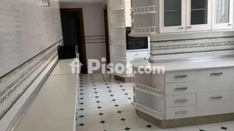 Fotografía del inmueble reportado: 1.800 €/mes — Granada, Granada