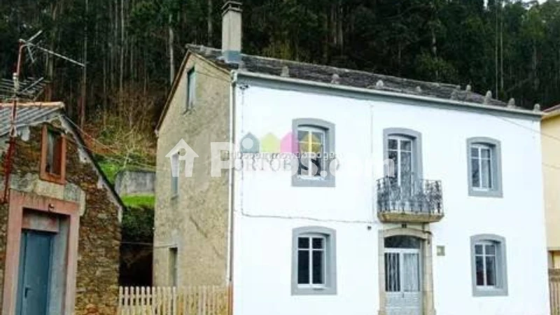 Casa – O Porto do Barqueiro, O Barqueiro, A Estación