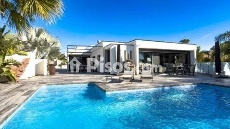 Casa – Calp, Ortembach, Urbanització Els Carrions