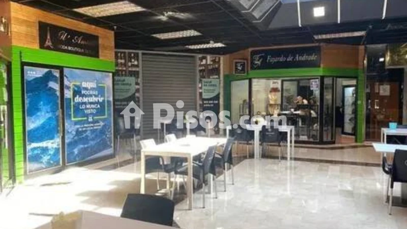Local comercial en venta en Calle de Ramón y Cajal
