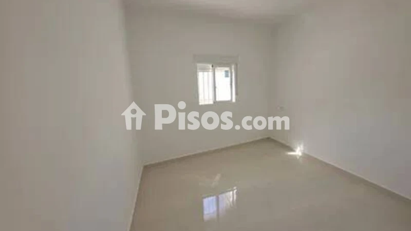 Fotografía del inmueble reportado: 600 €/mes — Almería, Almería