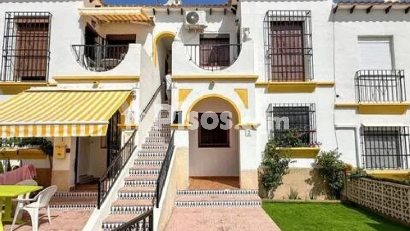 Casa – San Miguel de Salinas, Urbanización Las Filipinas