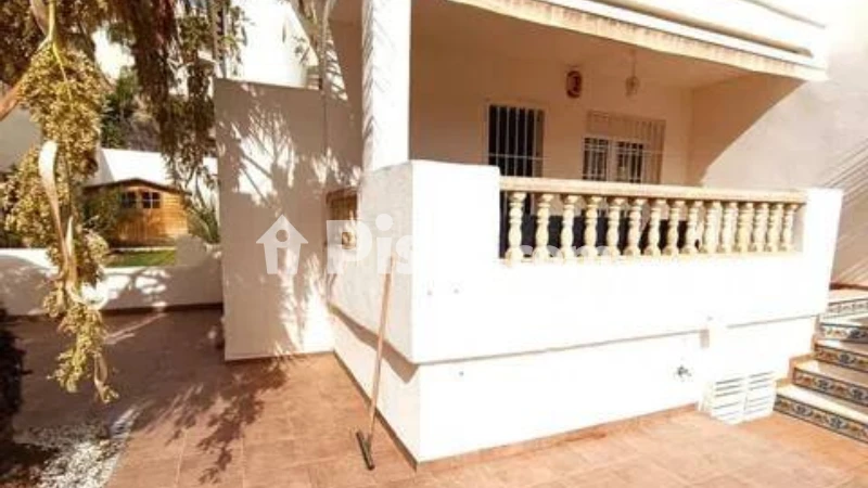 Pis – Orihuela, Villa Martín