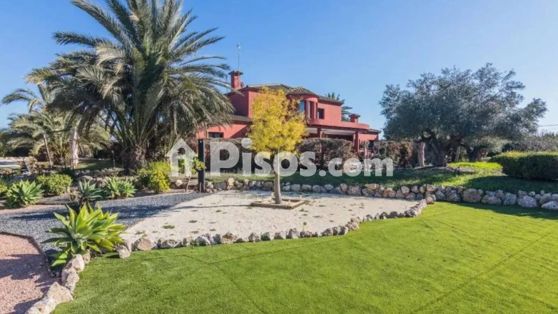 Chalet en venta en Matola-La Foia-Las Bayas-La Marina