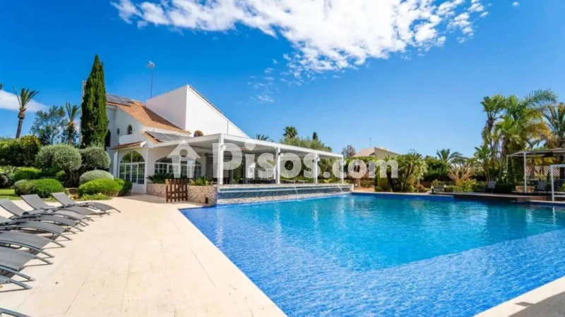 Chalet en venta en Matola-La Foia-Las Bayas-La Marina