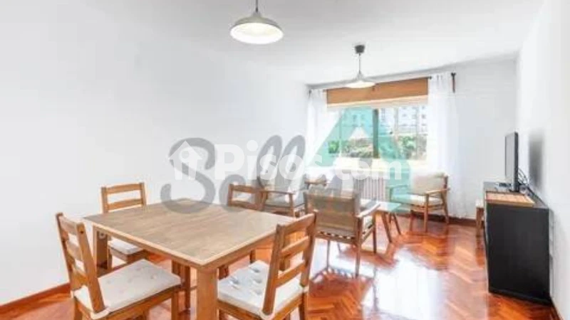Fotografía del inmueble reportado: 1.050 €/mes — Asturias, Asturias