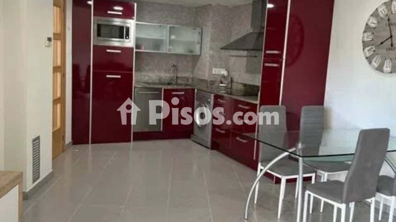 Fotografía del inmueble reportado: 800 €/mes — Girona, Girona