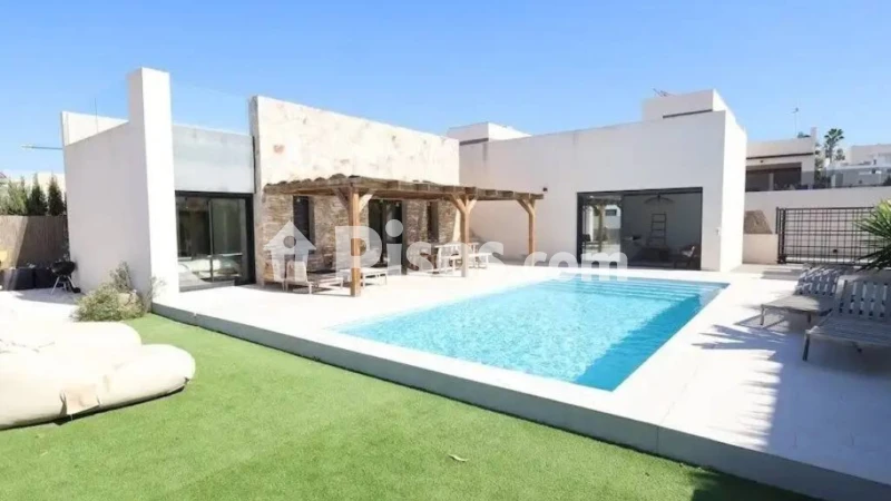 Chalet en venta en Torrevieja