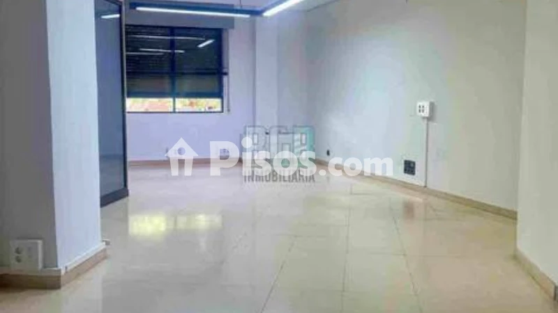Local comercial en alquiler en Feria