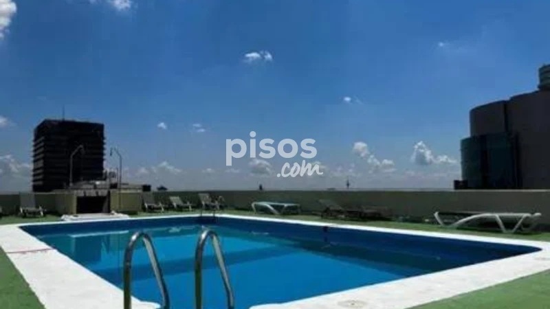 Piso en alquiler en Cuatro Caminos