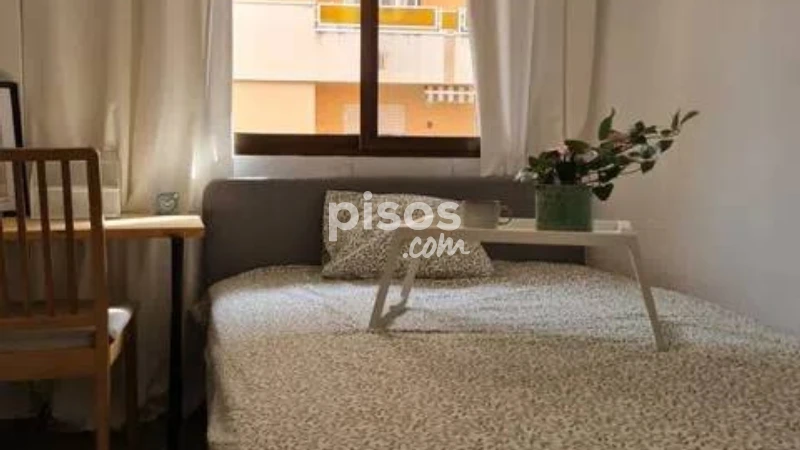 Piso en alquiler en Carrer Illes Canàries, cerca de Calle de Jose Faus
