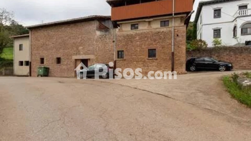 Casa – Salas, Samartín