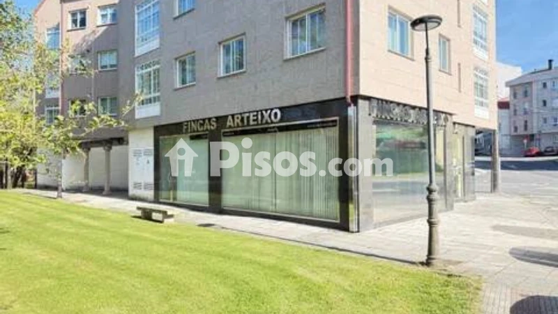 Local comercial en venta en Travesía de Arteixo