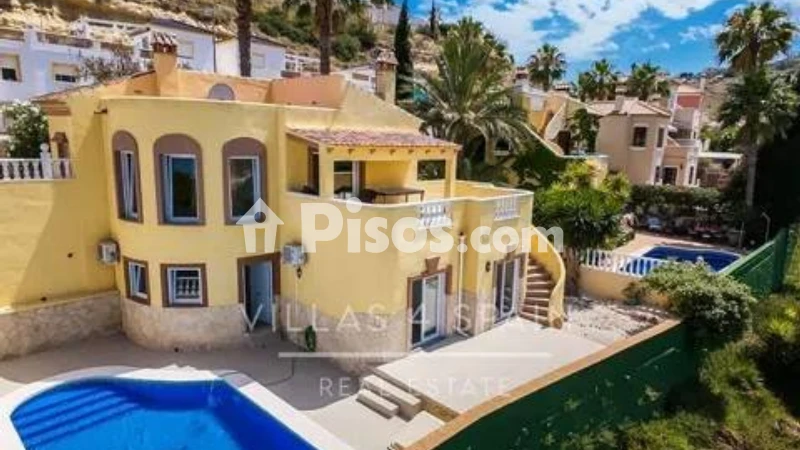 House, 140 m²