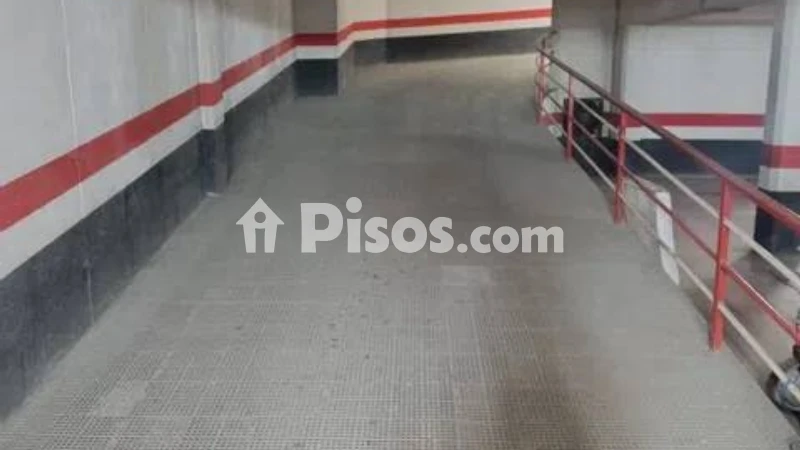 Garaje en venta en Feria