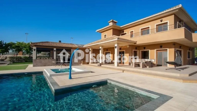 Chalet en venta en Orihuela