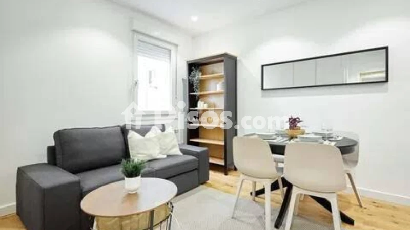Piso en alquiler en Argüelles