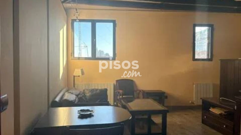 Piso en alquiler en Calle de Campoamor