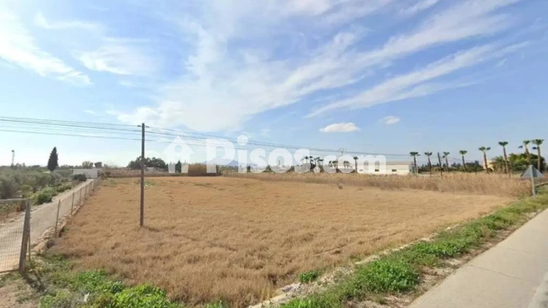 Terreno en venta en Catral